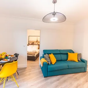 Apartamento Enjoy The Traditional Parisian Life, París