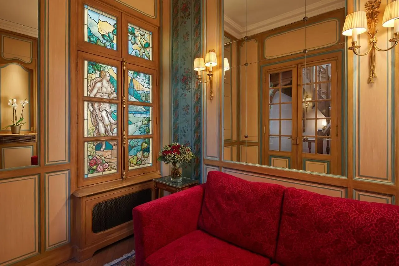 Hotel Raphael Paříž 5*,